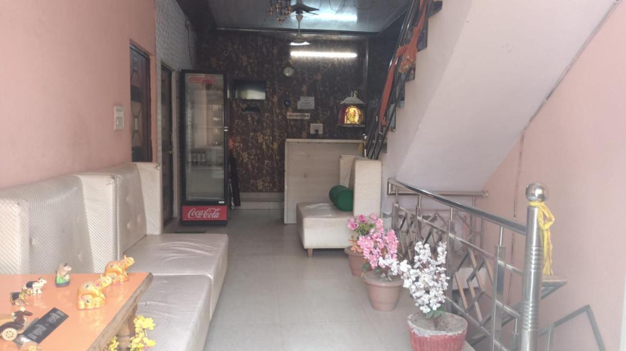 Anand Guest House Mathura Exterior photo