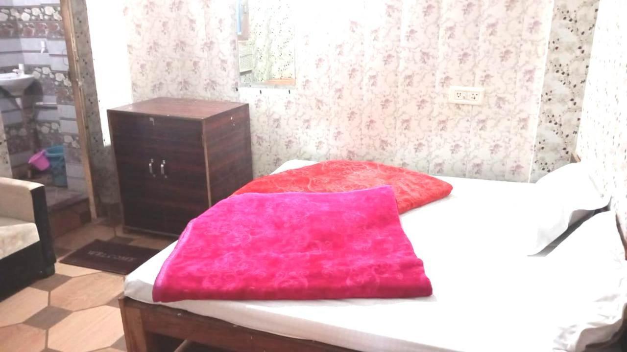 Anand Guest House Mathura Exterior photo